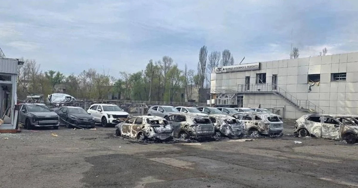 Автоцентр Honda у Вишневому зупинив роботу після удару РФ