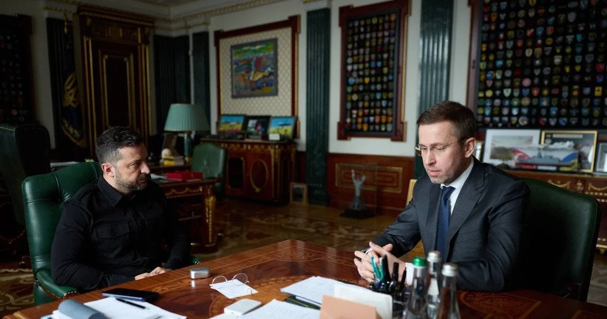 Президент Володимир Зеленський зустрічається з премєр-міністром Сергієм Корецьким у кабінеті