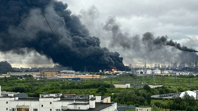 Україна перейшла до точних ударів по вузлах російських НПЗ